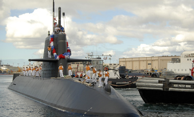 Japan Maritime Self-Defense Force (JMSDF) Oyashio-class submarine Yaeshio (SS-598) arrives at Naval Station Pearl Harbor, September 17, 2009.